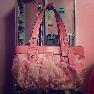 Authentic🌟 pink coach purse