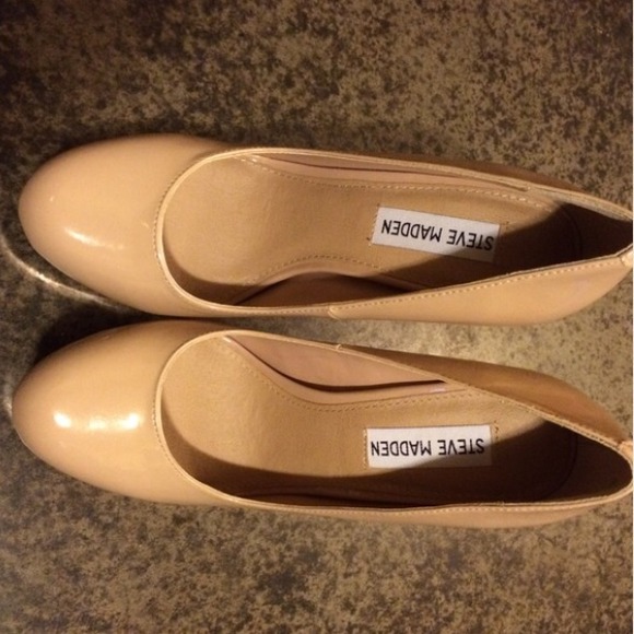 ✖️SOLD✖️Steve Madden nude pumps! - Picture 2 of 3