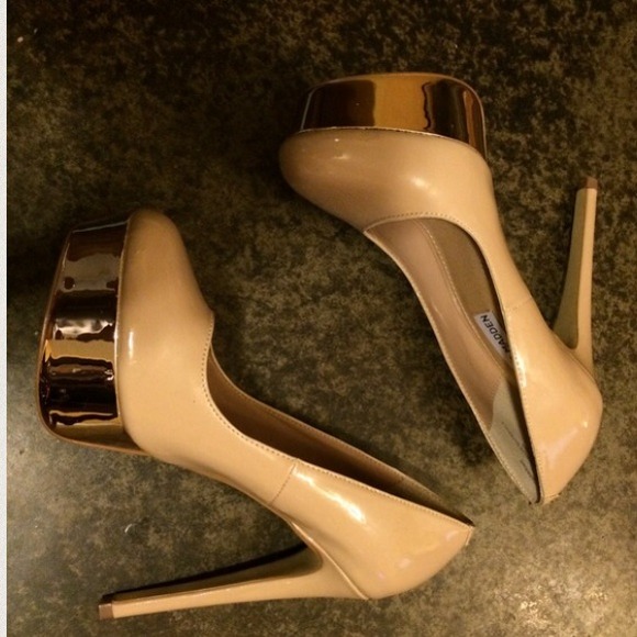 ✖️SOLD✖️Steve Madden nude pumps! - Picture 3 of 3