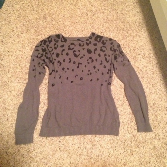 ❤️ SOLD ON VINTED❤️  Cheetah print sweater - Picture 1 of 3