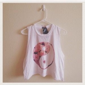 ✖️SOLD 💕Brandy Melville Yin Yang Top