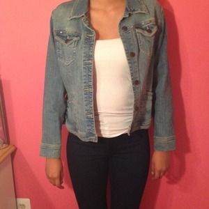 Jean Jacket- very original and casual! ✌️