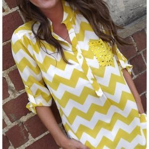 Chevron 3/4 sleeve Shirt! 😍