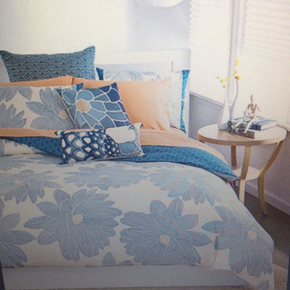 College dorm new bedding
