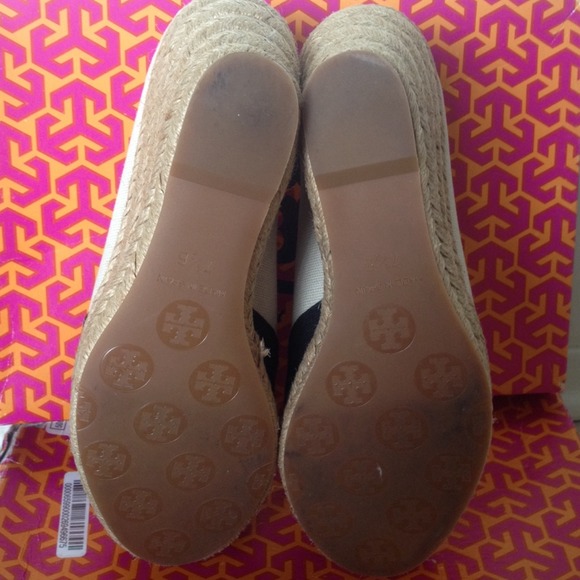 🚫🚫SOLD🚫🚫Tory Burch Espadrilles Wedges - Picture 4 of 4