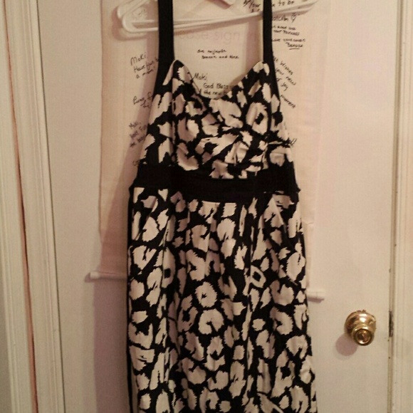 🎀PRICE CUT🎀Retro style black and white dress