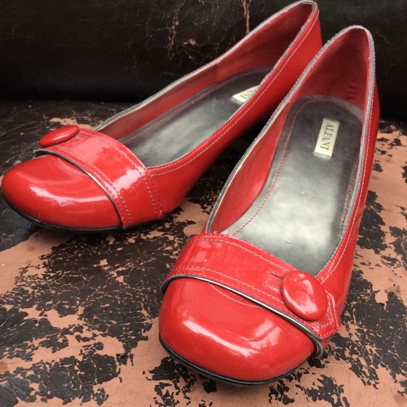 Red Patent Leather pumps