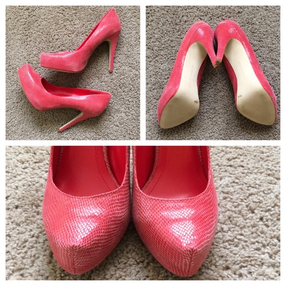 BCBGeneration "Parade" Pumps - Picture 2 of 3