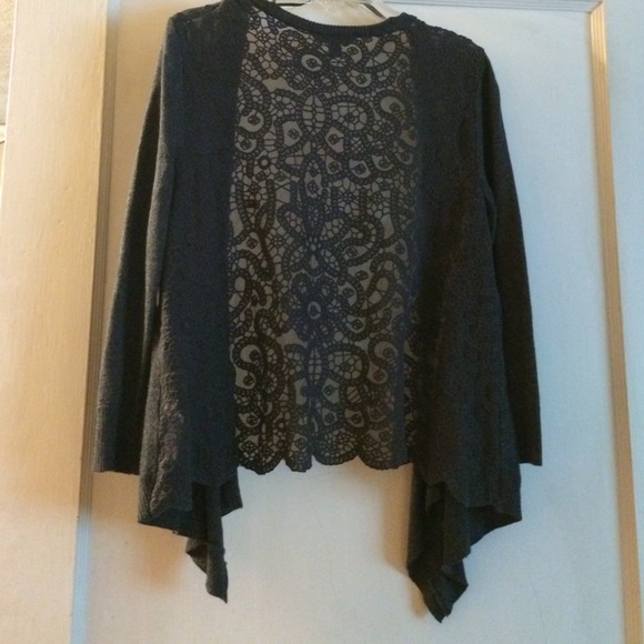 Grey American eagle shrug - Picture 3 of 4