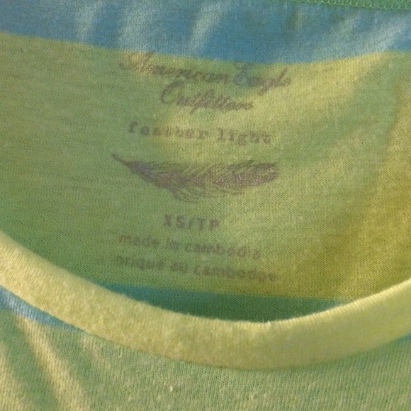 Neon crop top - Picture 2 of 3