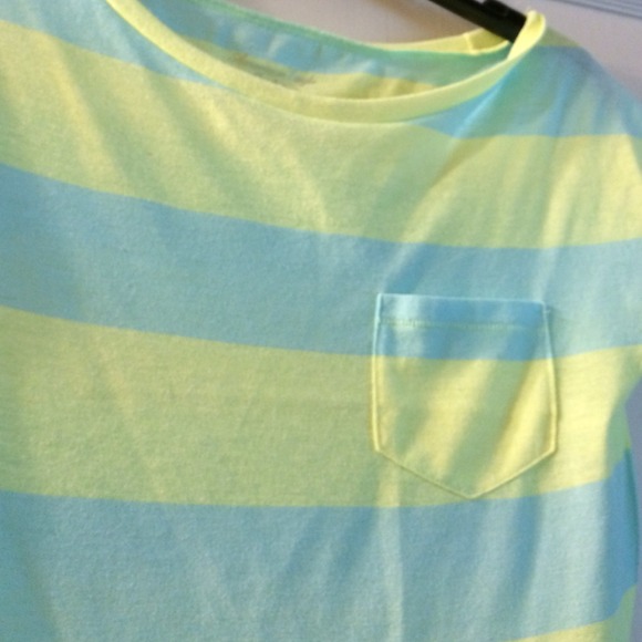 Neon crop top - Picture 3 of 3