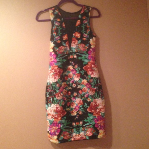 🌟 FLOWER PRINT DRESS WITH MESH BACK🌟