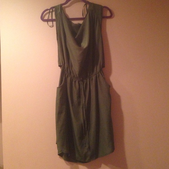 🌟 ARMY GREEN DRESS 🌟