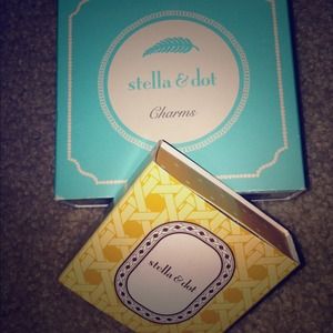 Stella & Dot Soar Necklace and Earrings