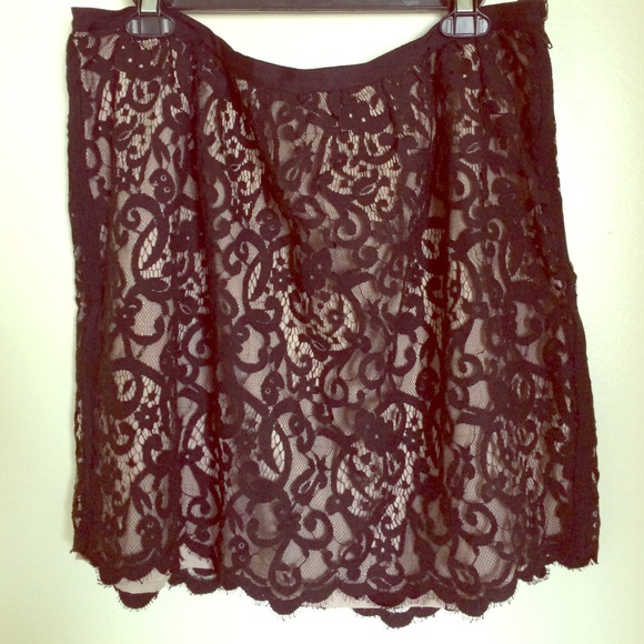 Sexy and classic black lace skirt