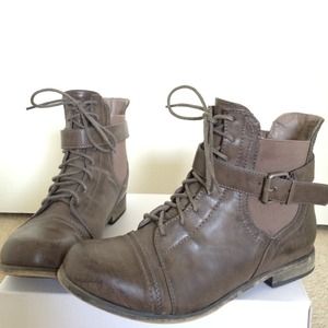 BOOTS! Brown Combat Boots