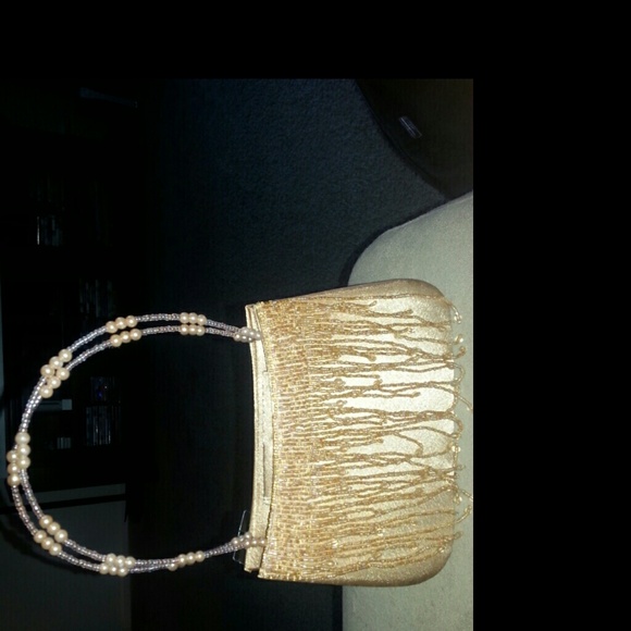 Very cute gold clutch with beaded fringe - Picture 3 of 3
