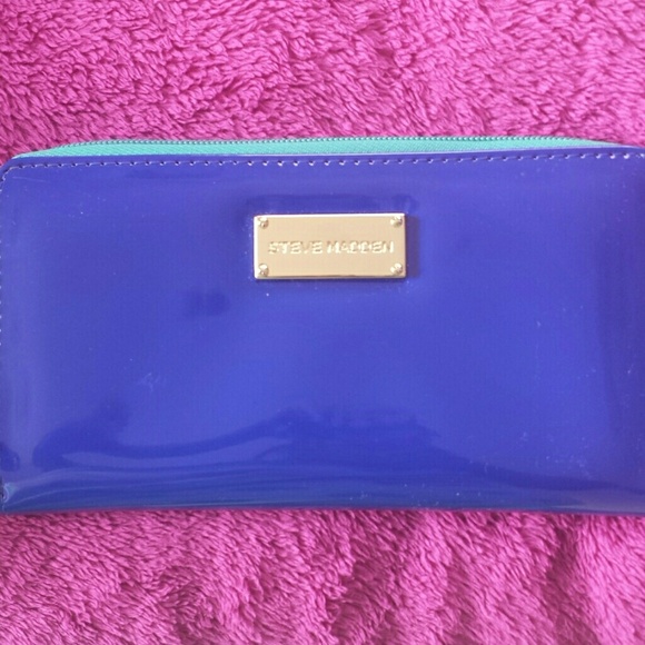 Blue steve madden wallet