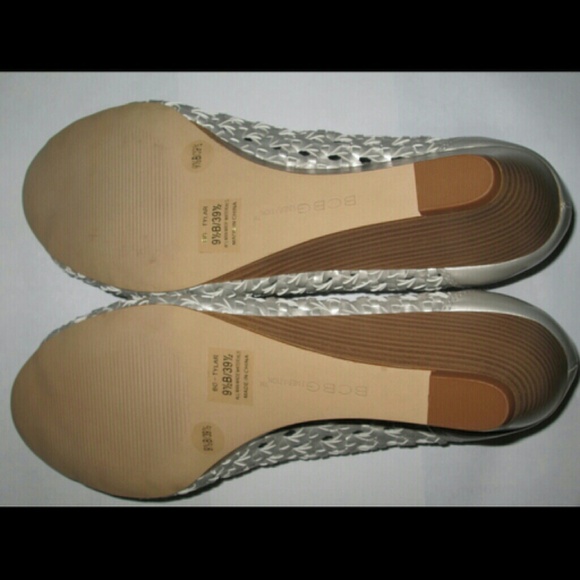 BCBG Generation Wedge Silver Open Toe Shoes - Picture 3 of 3