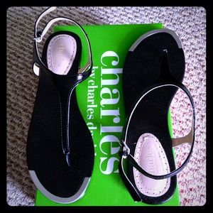BRAND NEW Charles by Charles David Basque Sandals