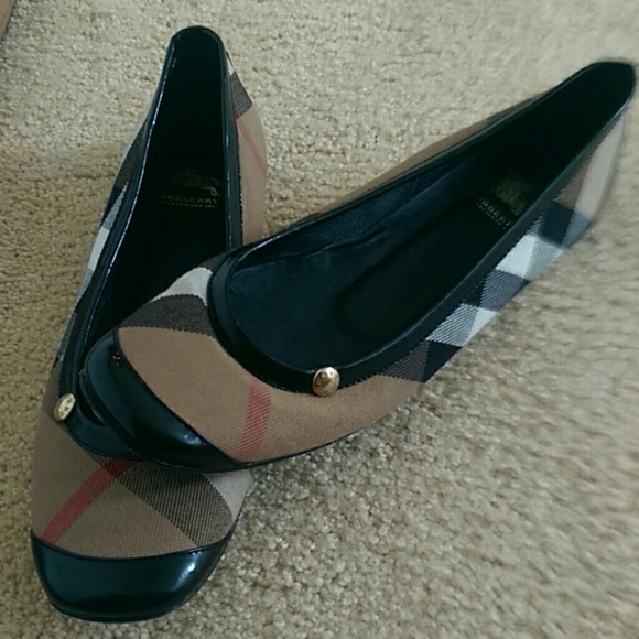 Burberry Flats