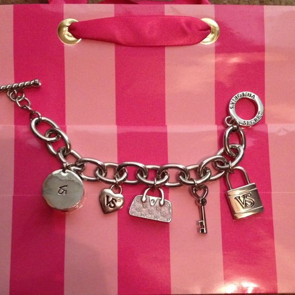 Victoria's Secret Charm Bracelet - Picture 1 of 1