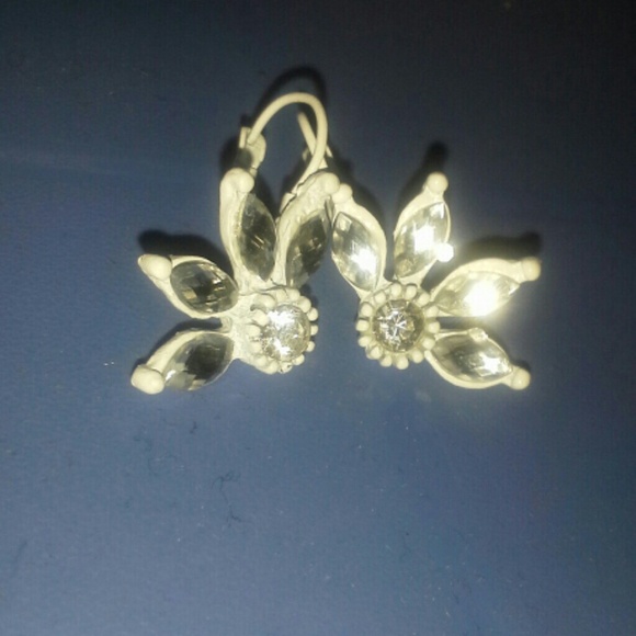 Flower earrings