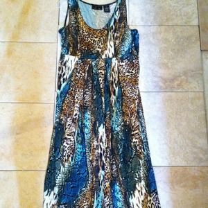 Long Beautiful Animal Print Dress.💚🐯😏