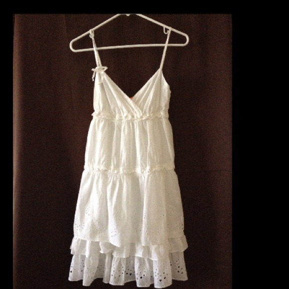 Juicy Couture💗 white eyelit lawn summer dress ☀️