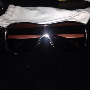 Oakley sunglasses& pendent