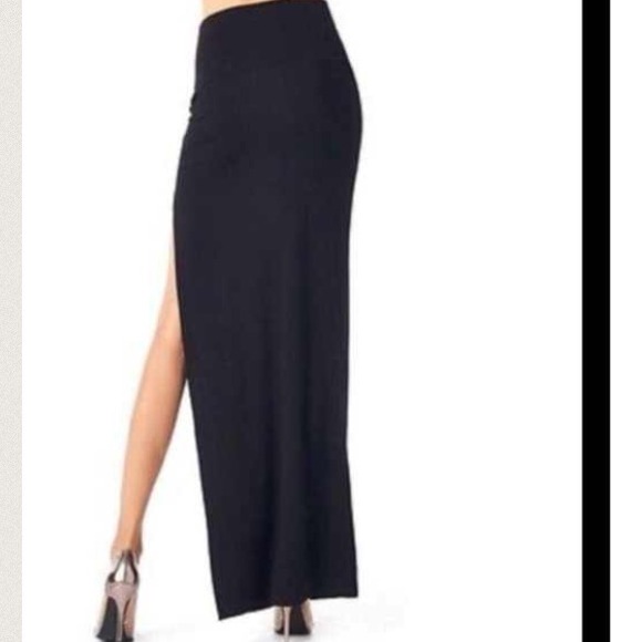 🚫Sold🚫In Bundle NWOT MAXI W SIDE SLIT - Picture 2 of 3