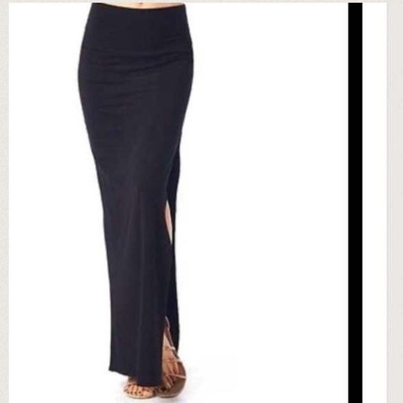 🚫Sold🚫In Bundle NWOT MAXI W SIDE SLIT - Picture 3 of 3