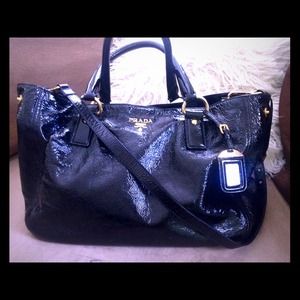 🔴sold locally🔴Authentic prada paten tote