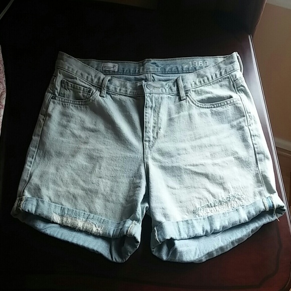 Gap sexy boyfriend Jean shorts