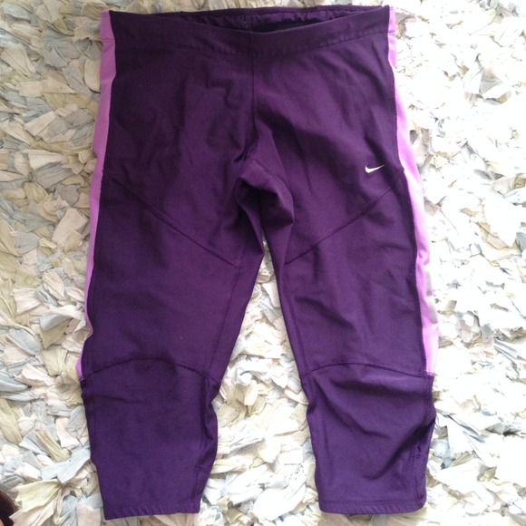 Nike drifit capris