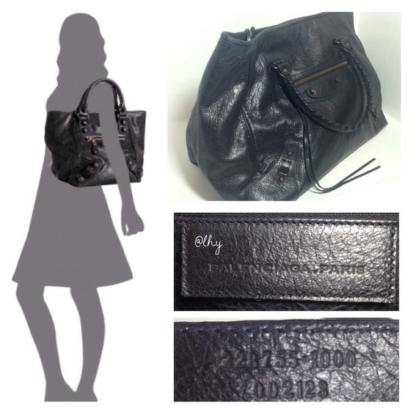 ❌SOLD❌BALENCIAGA CLASSIC SUNDAY TOTE - Picture 2 of 4