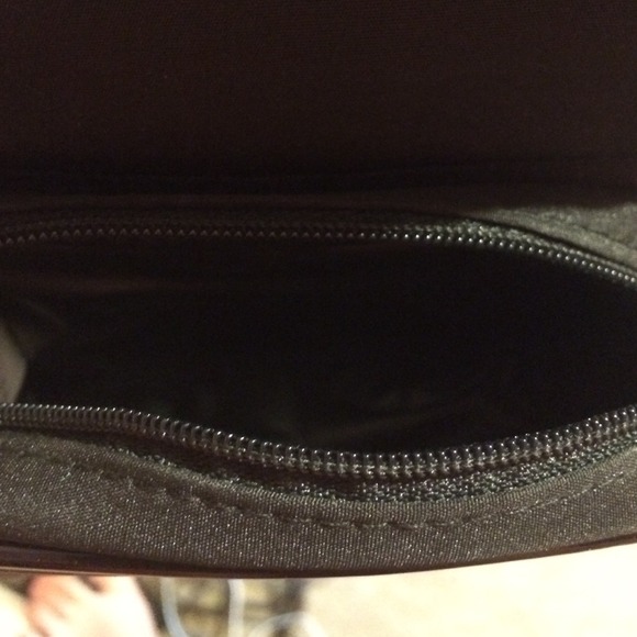 Small CHANEL beauty bag - Picture 3 of 3