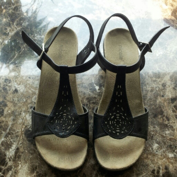 Dressy sandals
