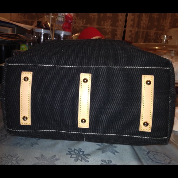 Dooney & Bourke Large Satchel Tote - Picture 3 of 3