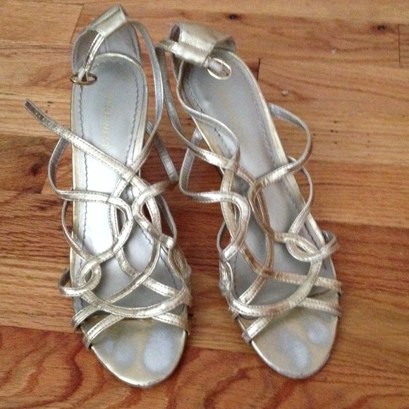 Nine West gold wedges