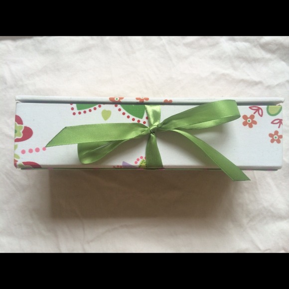 Jewlery Box - Picture 2 of 3