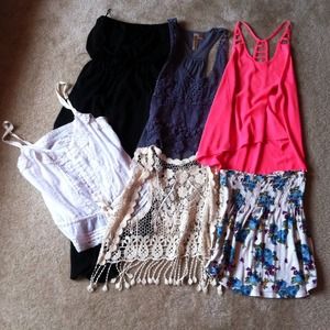 ✨🌸Bundle🌸✨RESERVED FOR CCHASE80 UNTILL TOMORROW!