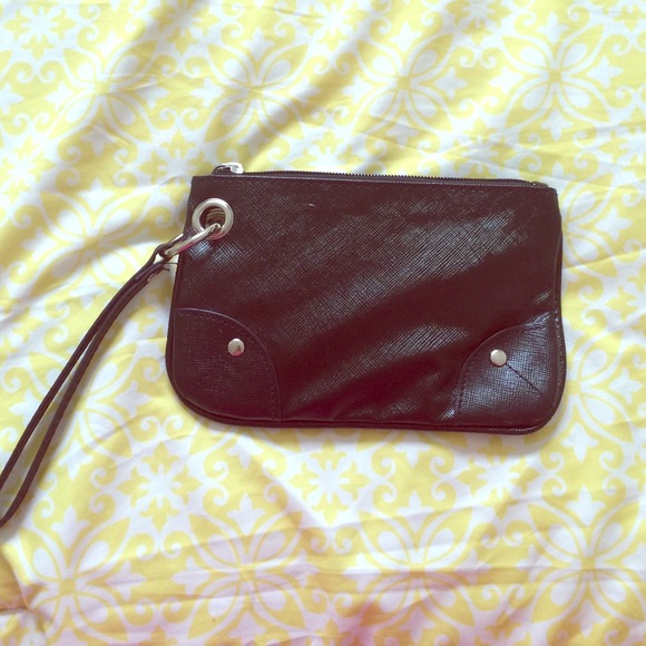 Black wristlet