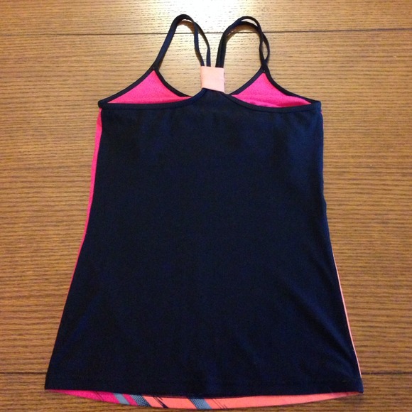 BUNDLED - Xersion Workout Tank - Picture 2 of 4