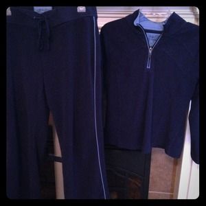 Velour cheetah leisure suit. Med top & Lg bottoms