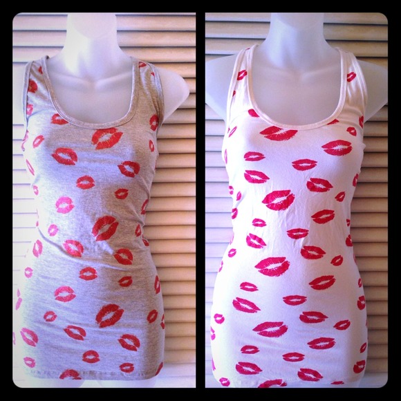 2 Rue 21 Juniors XL Racer Back Tank Tops w/Glitter