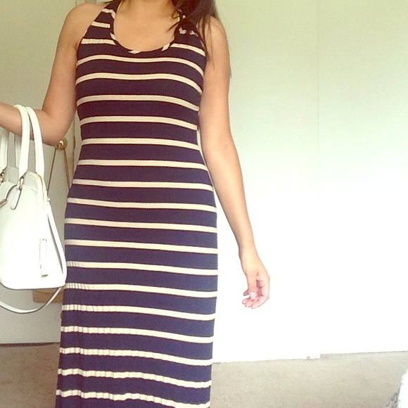 NWOT💐 Navy blue stripped maxi dress💕