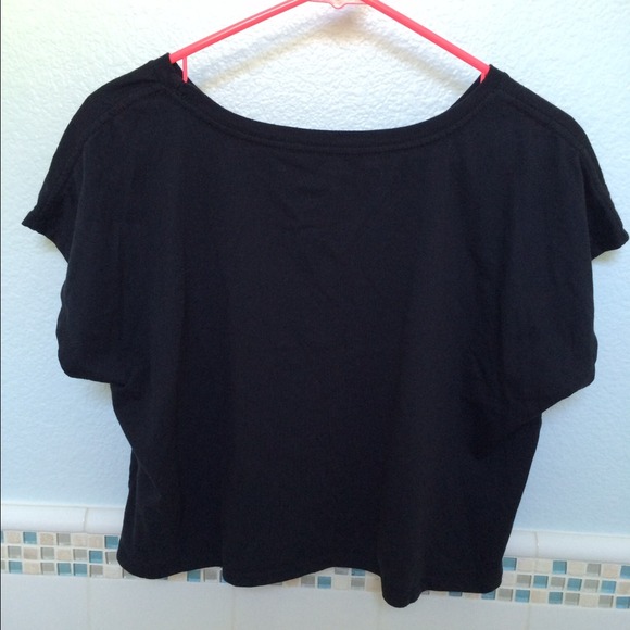 Pink Floyd Cropped Tee🌈 - Picture 2 of 2