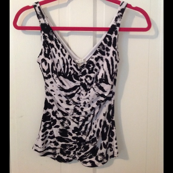 Cache zebra top