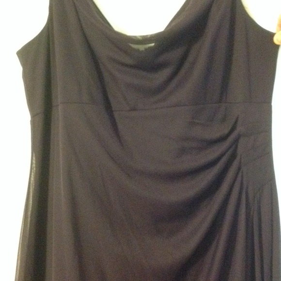 Deep Plum Evening Gown - Picture 3 of 4